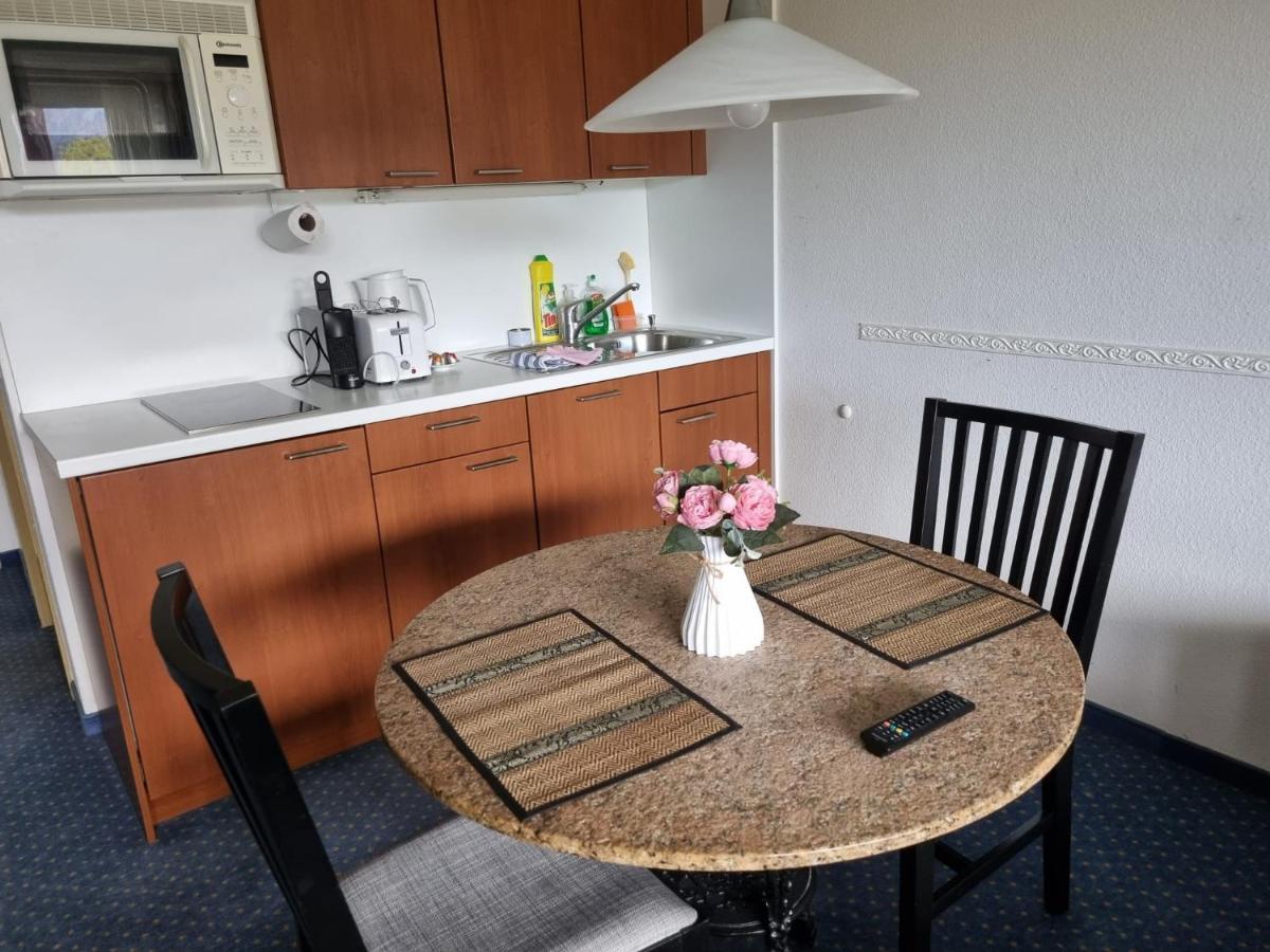 Priv. Apartment Bei Swiss Holiday Park Morschach Buitenkant foto